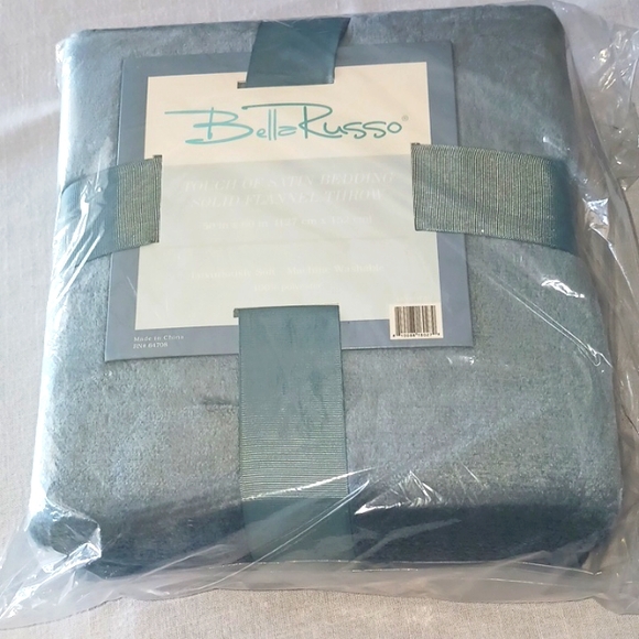 Bella Russo | Bedding | New Bella Russo Touch Of Satin Solid Flannel ...